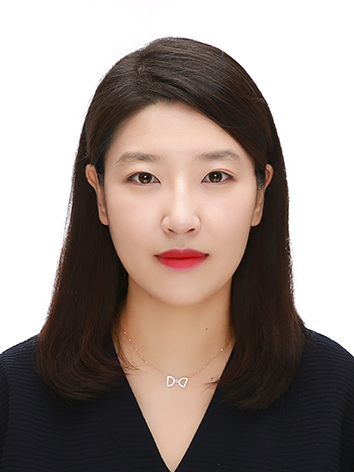 Yun, Jung Mi 사진